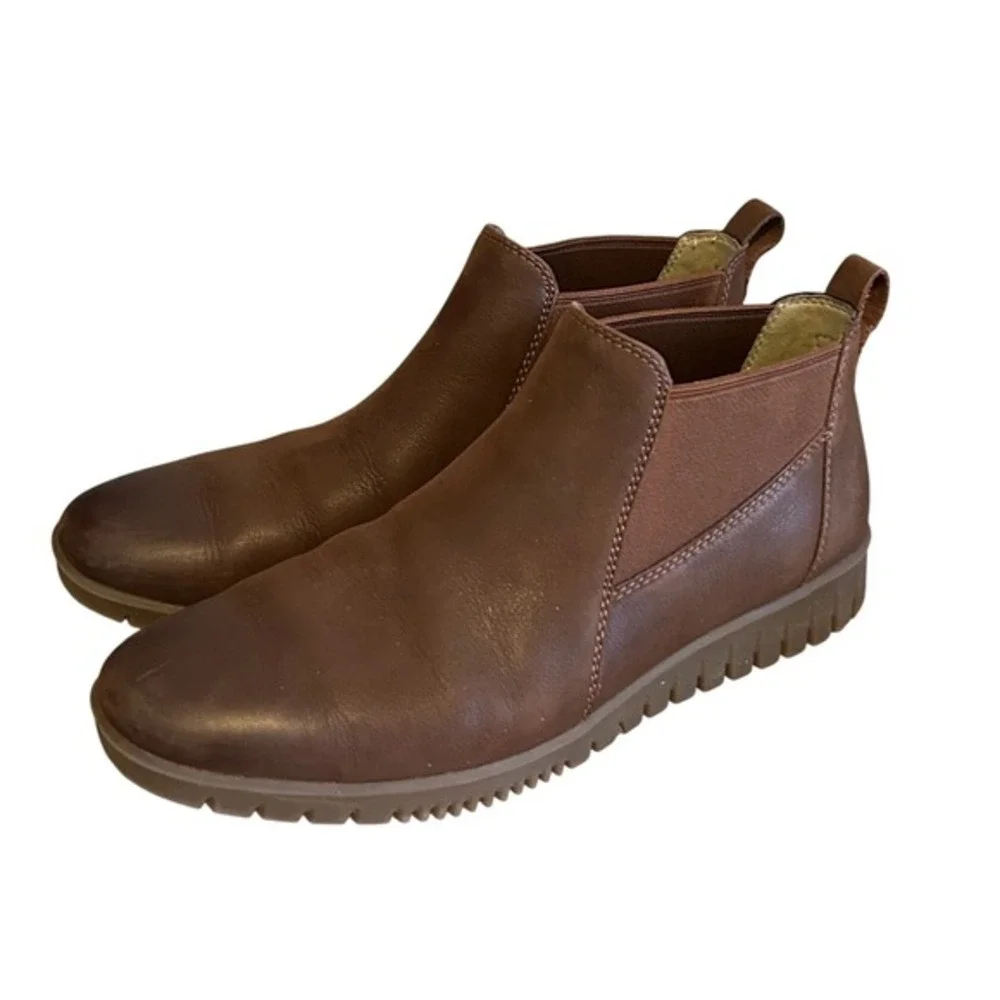 Dansko step into